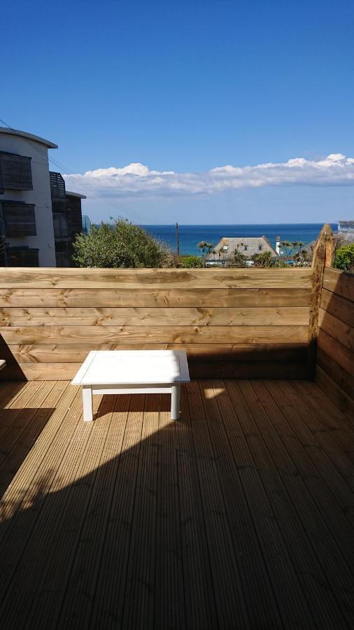 Surf Lookout - King Size En-Suite With Sea Views New Quay Exteriör bild