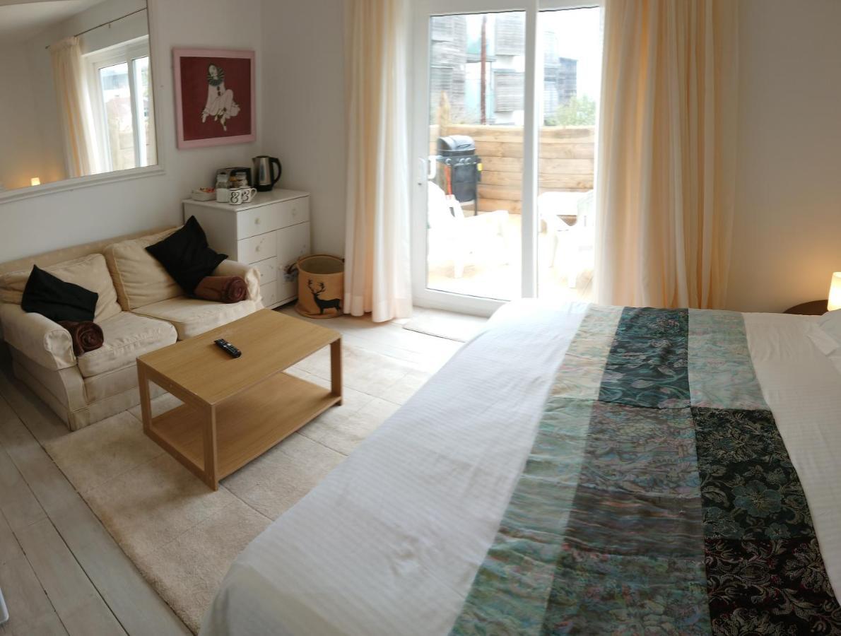 Surf Lookout - King Size En-Suite With Sea Views New Quay Exteriör bild